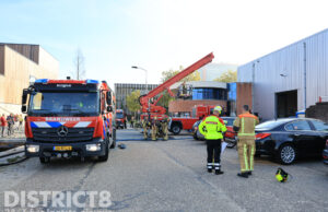 Brandweer schaalt op naar middelbrand na brand in fabriek Rotterdamseweg Delft