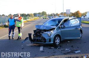 Lange files en veel schade kop-staartbotsing A13 Delft