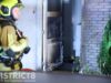 Deur van woning zwart na explosie Rubensstraat Den Haag