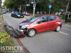 Auto flink beschadigd bij aanrijding; een gewonde Guntersteinweg Den Haag