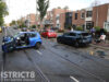 Automobiliste botst tegen geparkeerde auto Margaretha van Hennebergweg Den Haag
