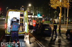 Agent slaat ruit in om bij bewusteloze automobilist te komen Escamplaan Den Haag