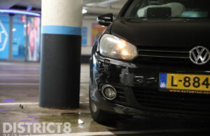 Vrouw gewond na botsing tegen betonnen pilaar Valkenboslaan Den Haag