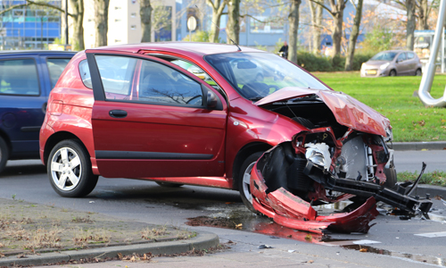 18 november Flinke schade bij aanrijding tussen twee auto’s Generaal Spoorlaan Rijswijk