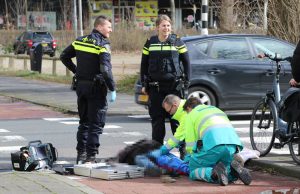 Bromfietser gewond aan been na aanrijding met fietser Prinses Beatrixlaan Rijswijk