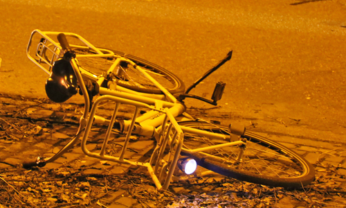 19 januari Fietsster zwaargewond bij aanrijding met auto Sir Winston Churchilllaan Rijswijk