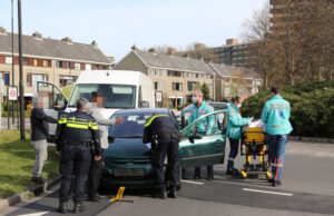 Gewonde bij ongeval tussen drie voertuigen Schaapweg Rijswijk