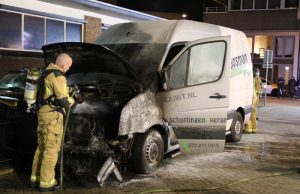 Bedrijfsbus in brand gestoken op bedrijventerrein Nijverheidsstraat Rijswijk