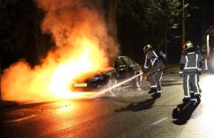 Geparkeerde auto in brand gestoken Bezuidenhoutseweg Den Haag