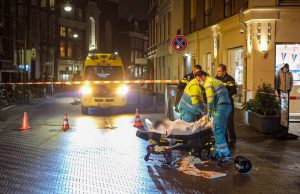 Scooterrijder gewond bij ongeval Lutherse Burgwal Den Haag