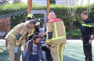 Kindje bekneld op glijbaan Verdiplein Delft