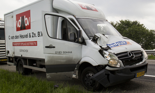 6 mei Botsing met vrachtwagens op de A20 Vlaardingen