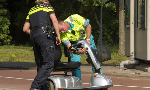 26 augustus Scootmobiel omver gereden door scooter Horvathweg Rotterdam