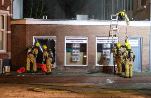 Brandweer blust keukenbrand in bedrijfspand Laan van Meerdervoort Den Haag