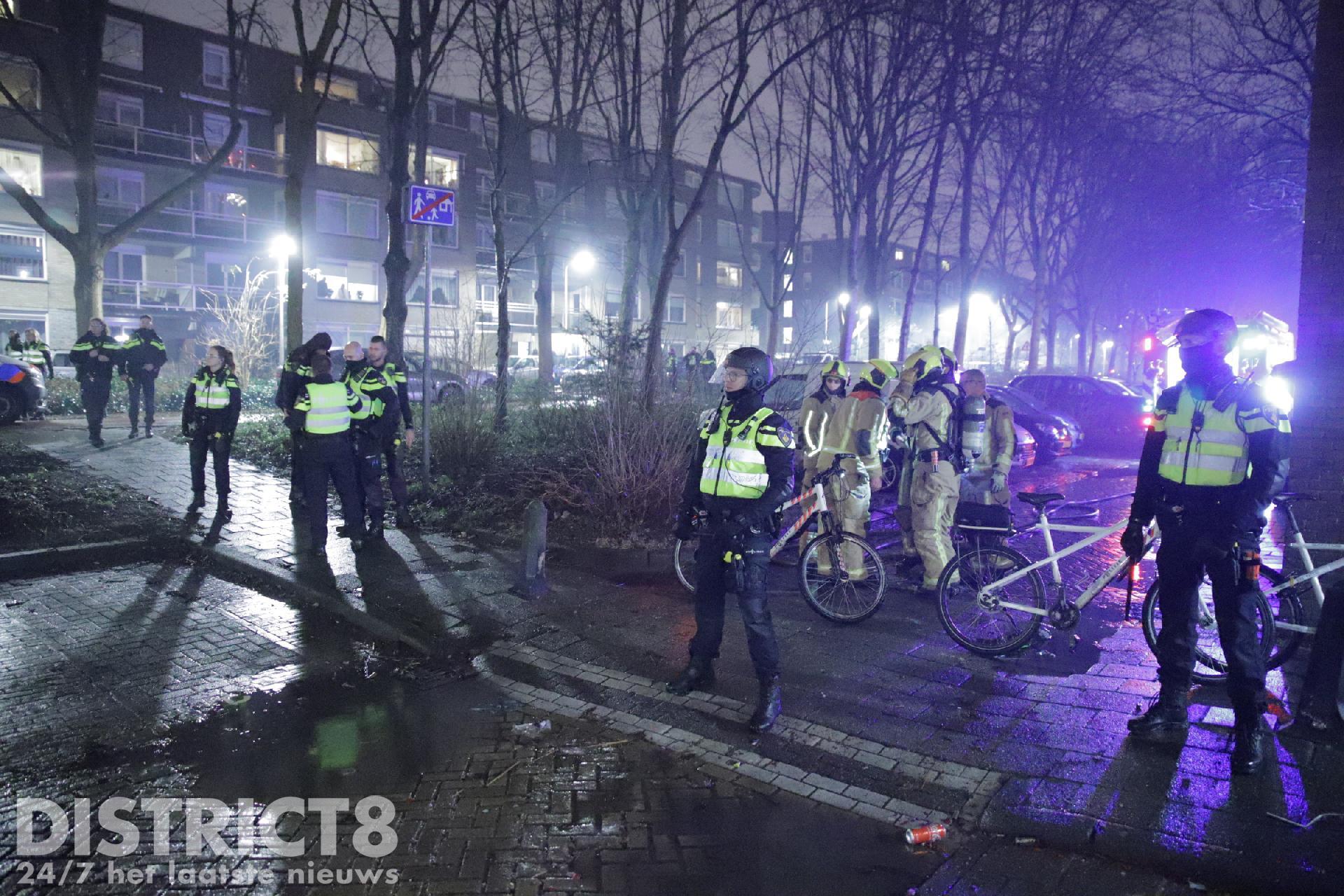 Twee Mannen (19 En 34) Aangehouden Voor In Brand Steken Politieauto Dr ...