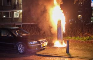 Parkeerautomaat verwoest door vandalisme Paets van Troostwijkstraat Den Haag