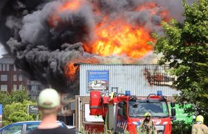 Zeer grote brand in kringloopwinkel Veilingweg Berkel en Rodenrijs
