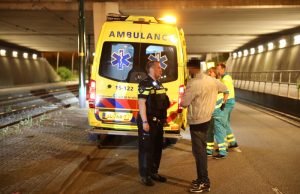 Dronken bestuurder parkeert auto op tramrails Laan van Hoornwijck Den Haag