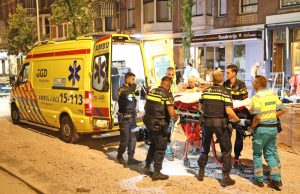 Ernstig gewonde na val door balkonhek Frederik Hendriklaan Den Haag