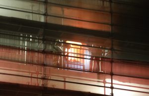 Meerdere woningen ontruimd bij keukenbrand Elviraland Den Haag