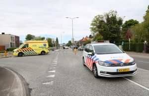 Scooterrijdster gewond na aanrijding met politieauto Delftsestraatweg Delfgauw