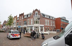 Politie doet onderzoek in winkel na (mogelijke) explosie Beijersstraat Den Haag