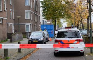 Politie lost waarschuwingsschot na melding persoon met mogelijk vuurwapen Groenewegje Den Haag