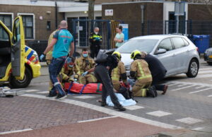Voetganger aangereden op zebrapad Fonteynenburghlaan Voorburg