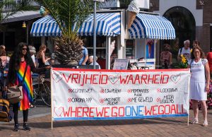 Actiegroep ”Virus Waarheid” demonstreert in Den Haag