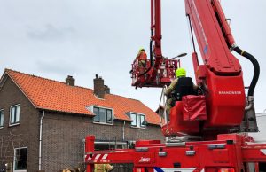 Brandweer maakt einde aan schoorsteenbrand Prinses Beatrixlaan Maasland