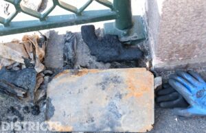 Magneetvisser vindt vuurwapen Pletterijkade Den Haag