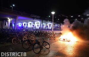 Twee deelscooters volledig afgebrand nabij station Delft Campus Energieweg Delft