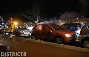Geparkeerde auto in brand gestoken Soestdijksekade Den Haag