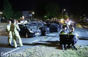 Gewonden na aanrijding tussen twee auto’s Fruitweg Den Haag
