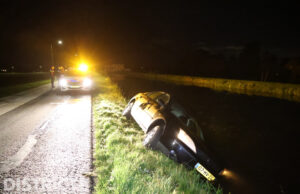 Dronken automobilist rijdt auto in de sloot Wilsveen Leidschendam