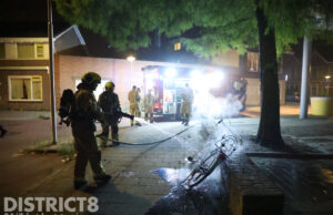 Vrouw gewond na brandstichting voor portiek Kloosterkade Delft