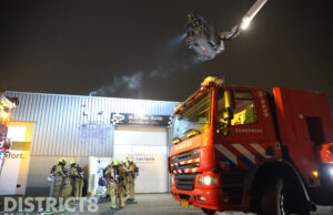 Wel rook, maar geen vuur in autobedrijf Gildestraat Naaldwijk