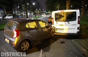 Meerdere voertuigen beschadigd bij eenzijdig ongeval Melis Stokelaan Den Haag