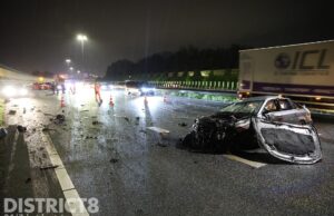 Zwaargewonde en ravage na bizarre crash op snelweg A13 Delft