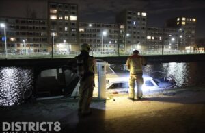 Veel schade na brand in bootje Stamkartplein Den Haag