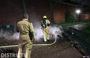 Scooter brandt volledig uit Jacob Catsstraat Den Haag