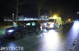 Automobilist valt in slaap en vliegt uit de bocht Zoetermeerse Rijweg Den Haag