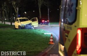 Personenauto vliegt uit de bocht Generaal Spoorlaan Rijswijk