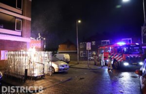 Rolcontainers in de brand gestoken: auto zwaar beschadigd De Colignystraat Delft