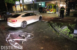 Fietser gewond na botsing met taxi Prinses Beatrixlaan Rijswijk