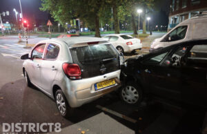 Dronken automobilist knalt op voorganger Troelstrakade Den Haag