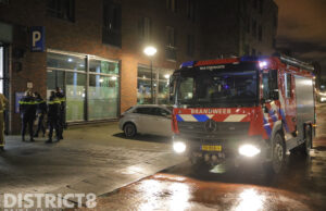 Brandweer onderzoekt parkeergarage na brandlucht Laan van Wateringseveld Den Haag