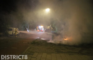 Brandstichter slaat wéér toe, twee deelscooters in vlammen op De Savornin Lohmanlaan Den Haag