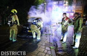 Gestolen auto in brand gestoken Riddersdreef Den Haag