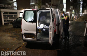 Motordieven slaan op de vlucht voor politie Sterrenoord Den Haag